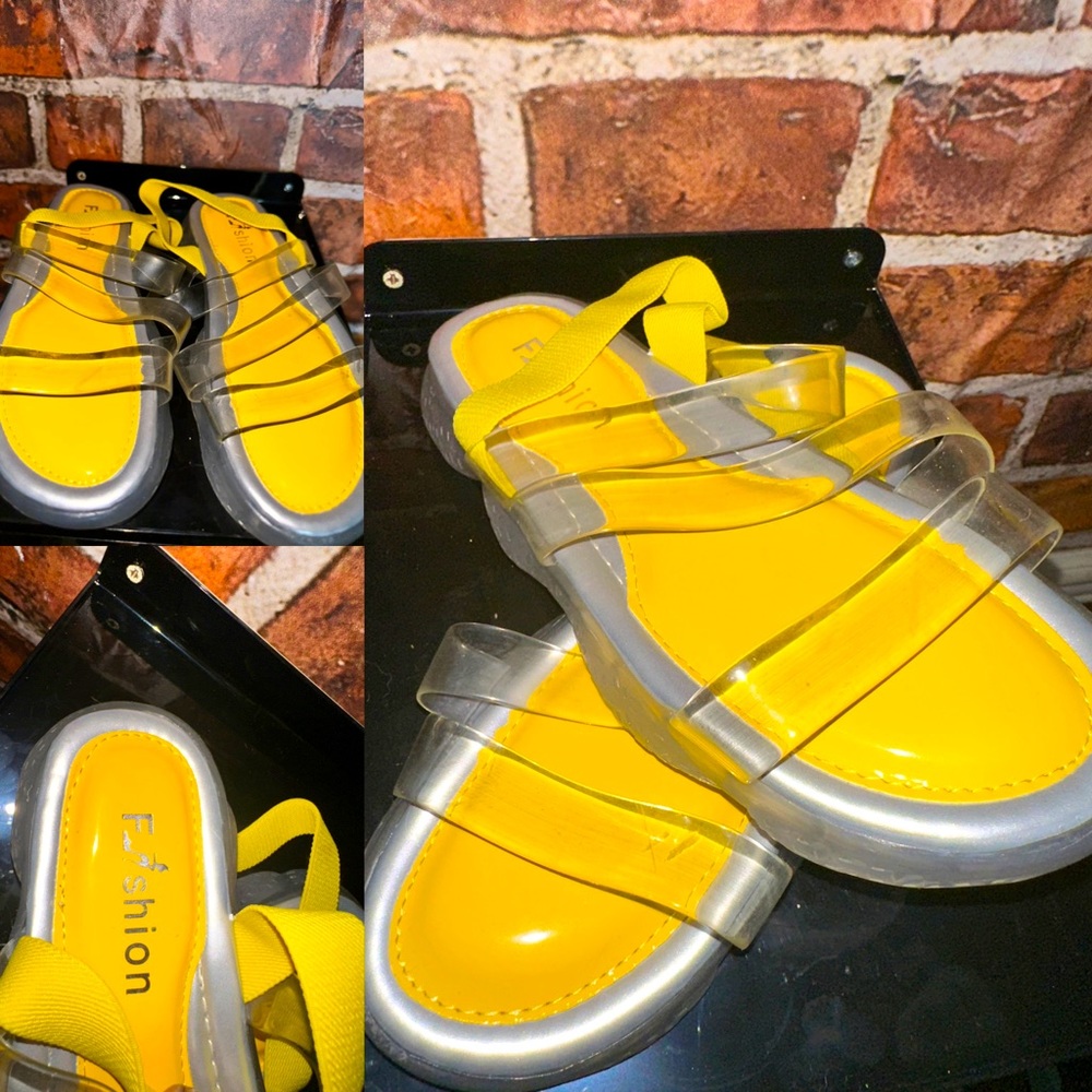 Size 7 jelly straps, yellow